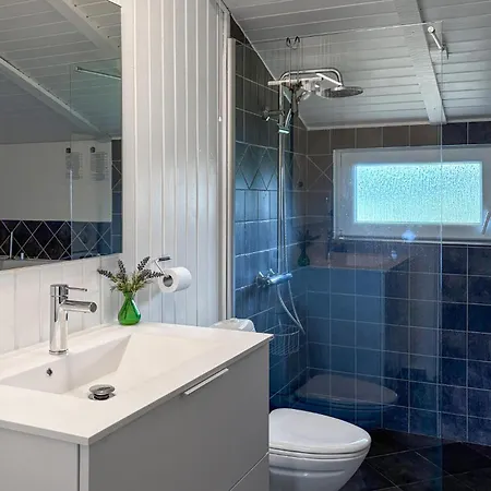 Semesterbostad Awesome In With Sauna *